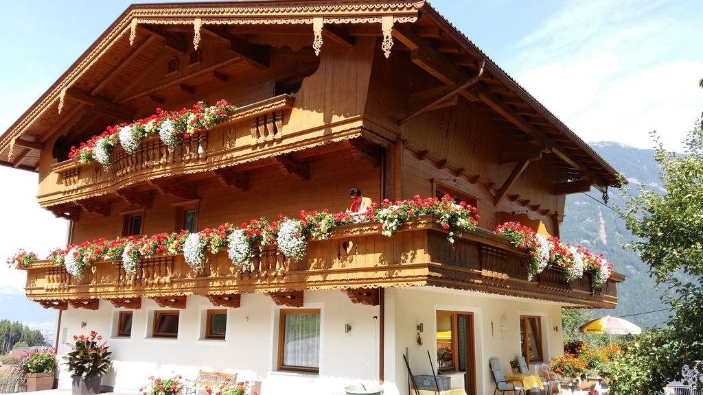 Hotel Haus Binder Ried im Zillertal Exterior foto