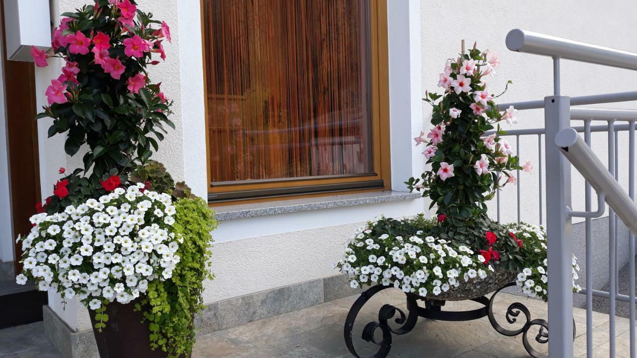 Hotel Haus Binder Ried im Zillertal Exterior foto